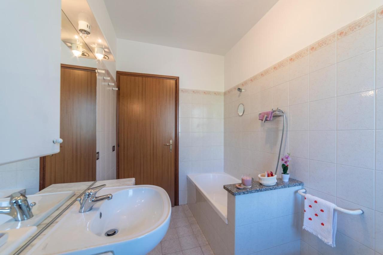 La Feriolina - Appartamento Al Lago Con Giardino Privato بافينو المظهر الخارجي الصورة